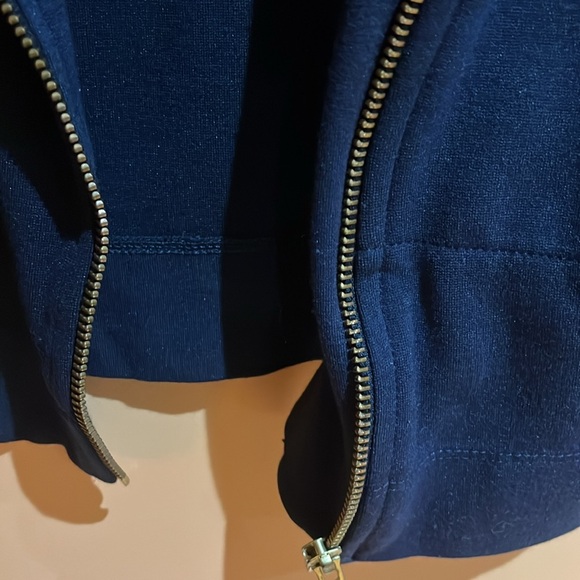 Ladies top - Picture 8 of 11